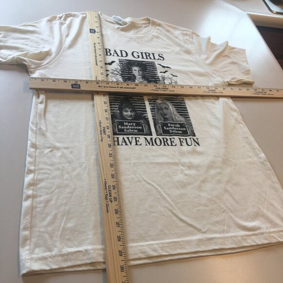 Halloween Graphic Tee Bad Girls Sanderson Sisters Natural Large Mug Shots - Picture 5 of 9